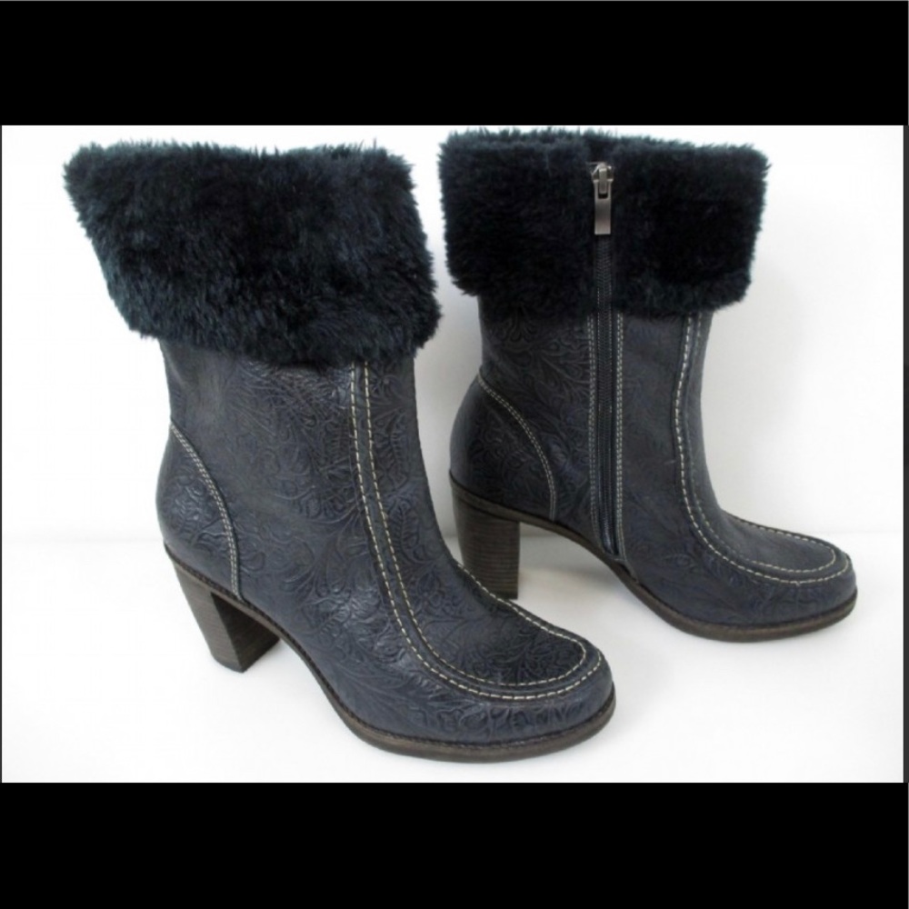 Gorgeous Hush Puppies Leather boots